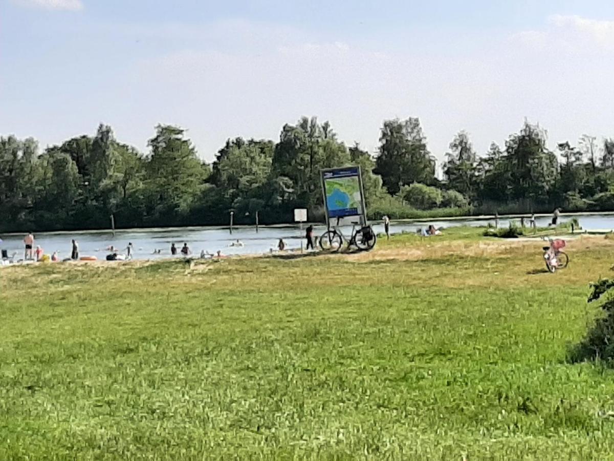 Aan De Kerkgracht Lägenhet Almere Exteriör bild